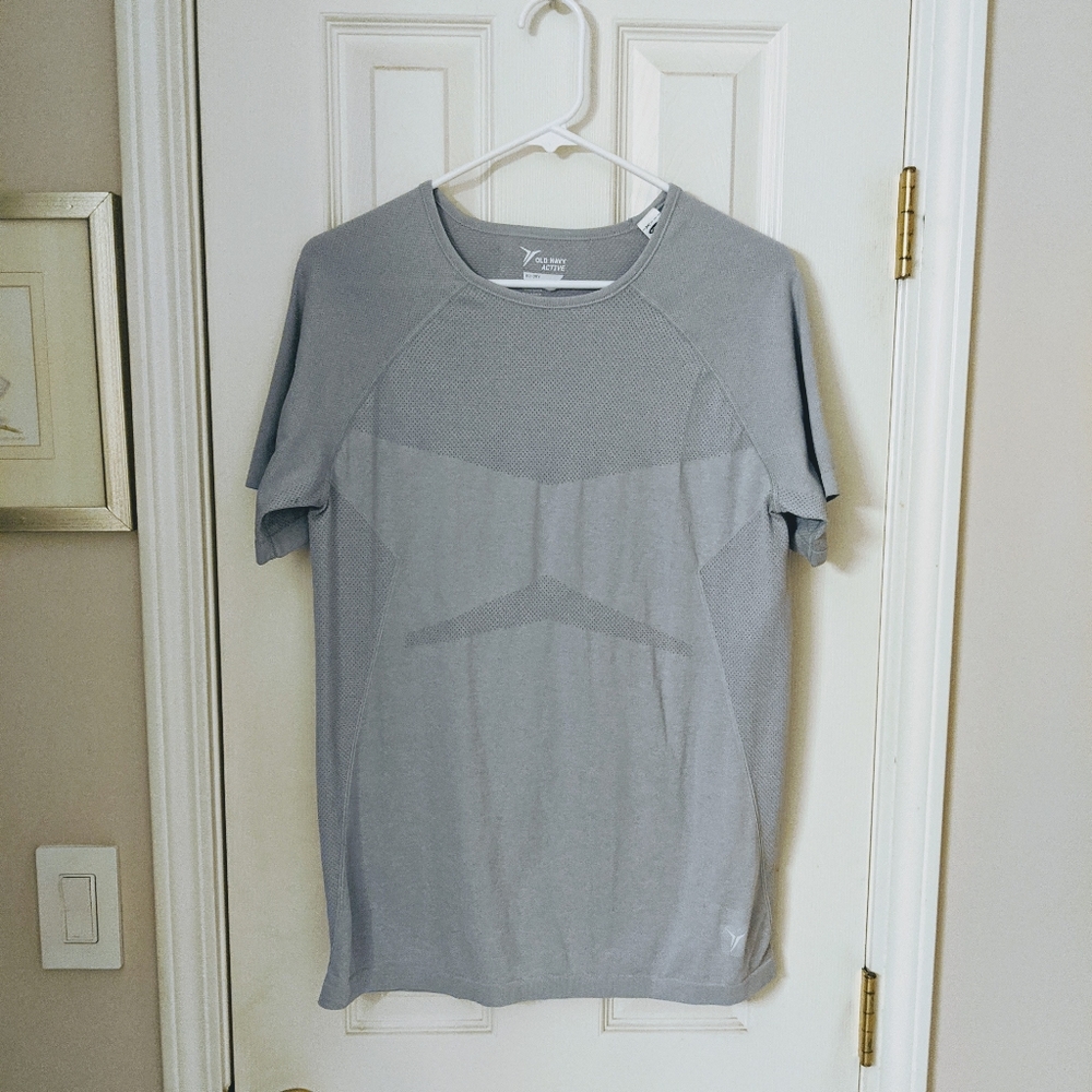 Old Navy Active Go Dry Tee Shirt